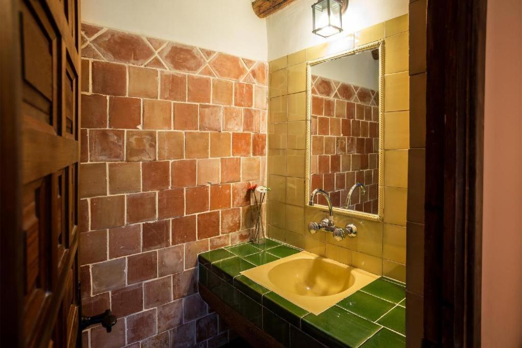 אלקויזר Albergue Rural De Guara מראה חיצוני תמונה
